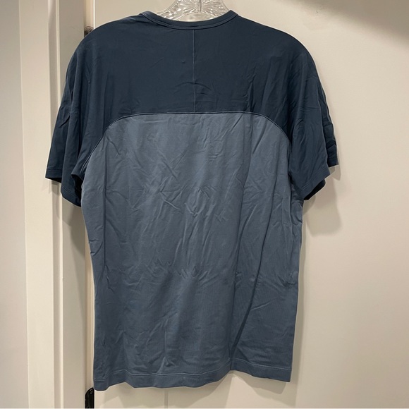 lululemon Fundamental Raglan Short Sleeve - Picture 2 of 3